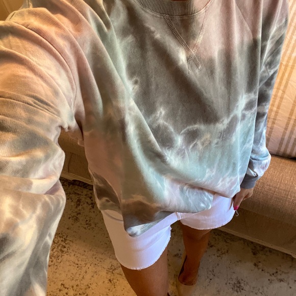 Last๐Soft gray Mist top - Picture 2 of 8